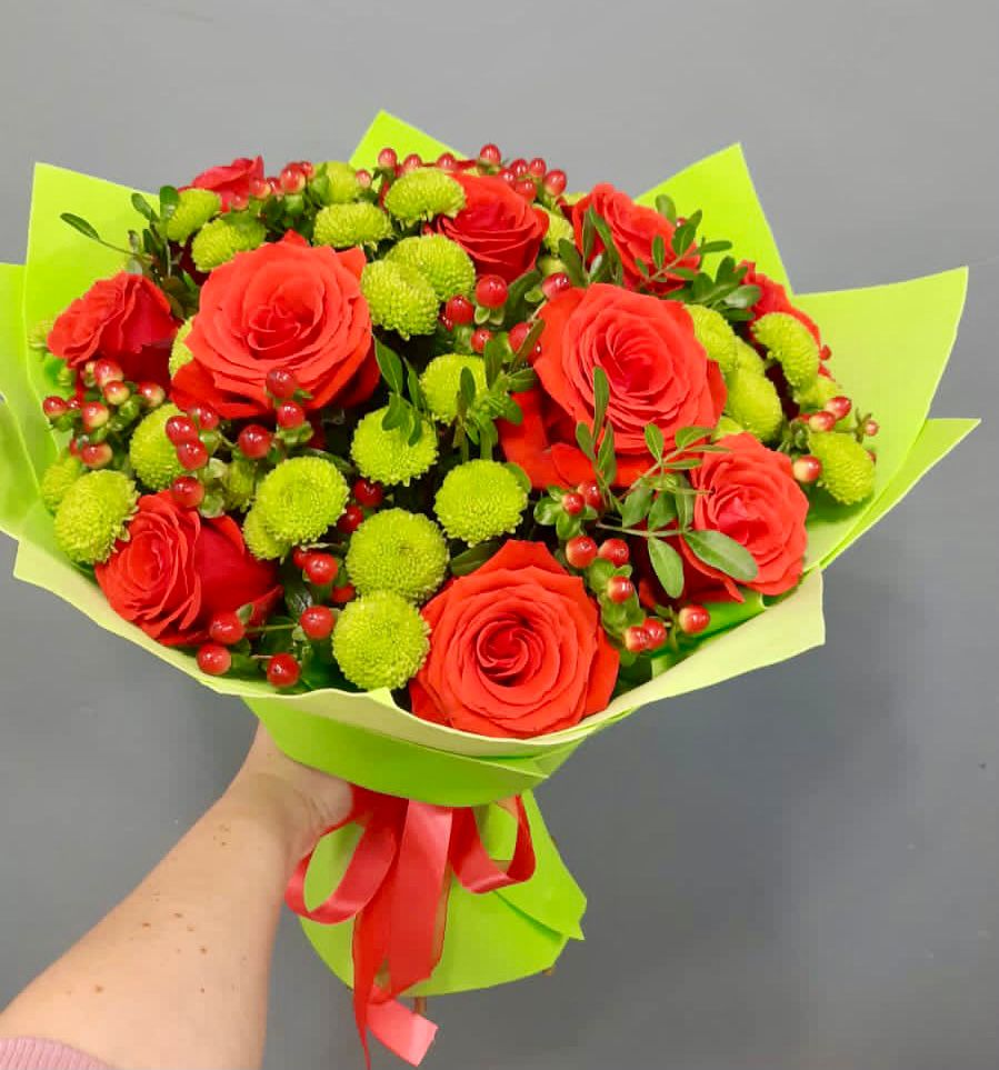 Букет цветов из: Хризантемы и Розы в Красноармейске Саратовской области