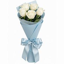 Букет 5 Белых роз Проуд в Красноармейске Саратовской области