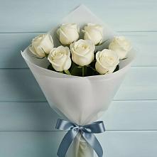 Букет 7 Белых роз Эдлесс Лав в Красноармейске Саратовской области