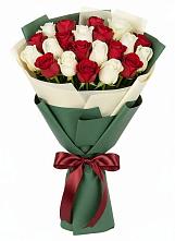 Букет Микс из красных и белых роз #REPLACE_PRED# Красноармейске Саратовской области