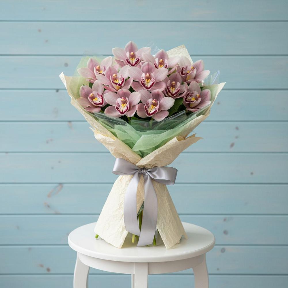 Букет цветов из: Орхидеи и Розы в Красноармейске Саратовской области