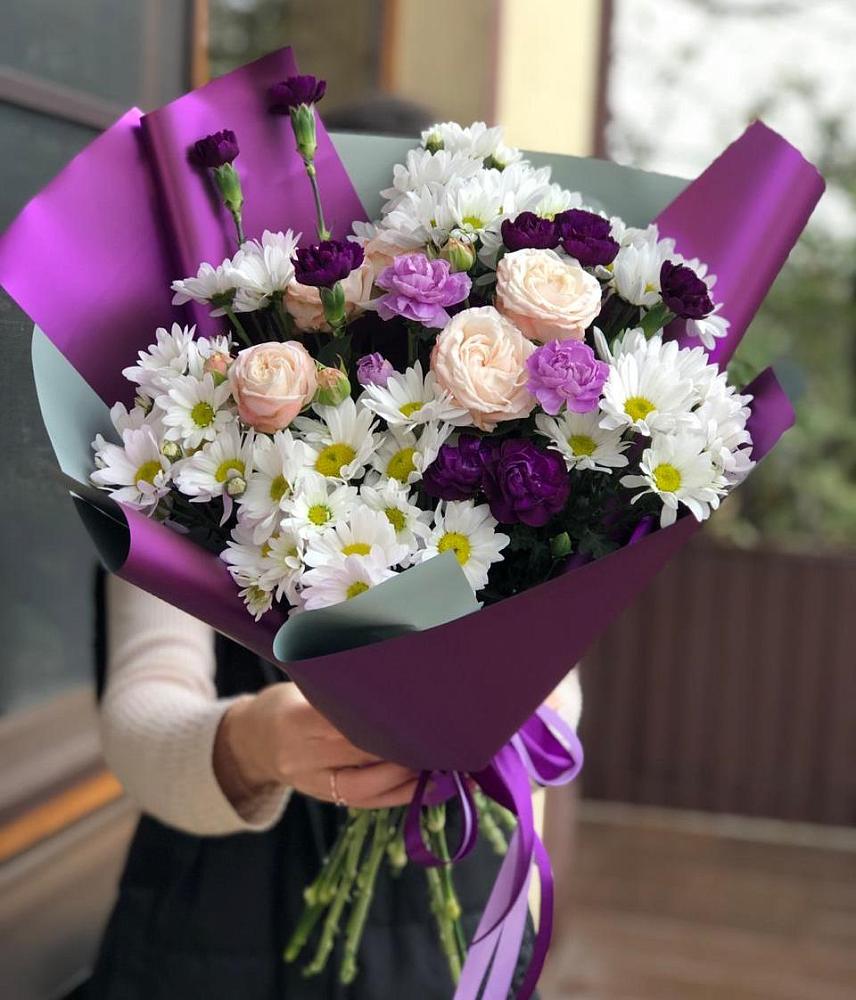 Букет цветов из: Хризантемы, Гвоздики и Розы в Красноармейске Саратовской области