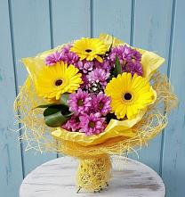 Букет цветов из:  Хризантемы и Герберы в Красноармейске Саратовской области