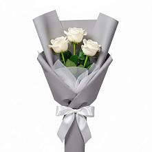 Букет 3 белые розы в Красноармейске Саратовской области