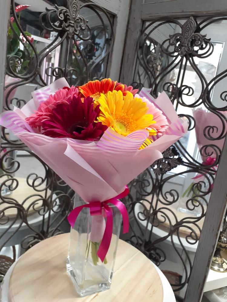 Букет цветов из: Герберы в Красноармейске Саратовской области