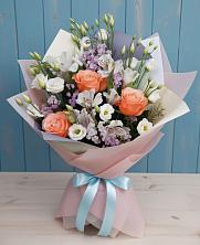 Букет цветов из:  Лизиантусы, Розы, Альстромерии и Гипсофила в Красноармейске Саратовской области