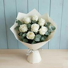 Букет Белые розы в Эвкалипте в Красноармейске Саратовской области