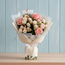 Букет цветов из:  Розы в Красноармейске Саратовской области