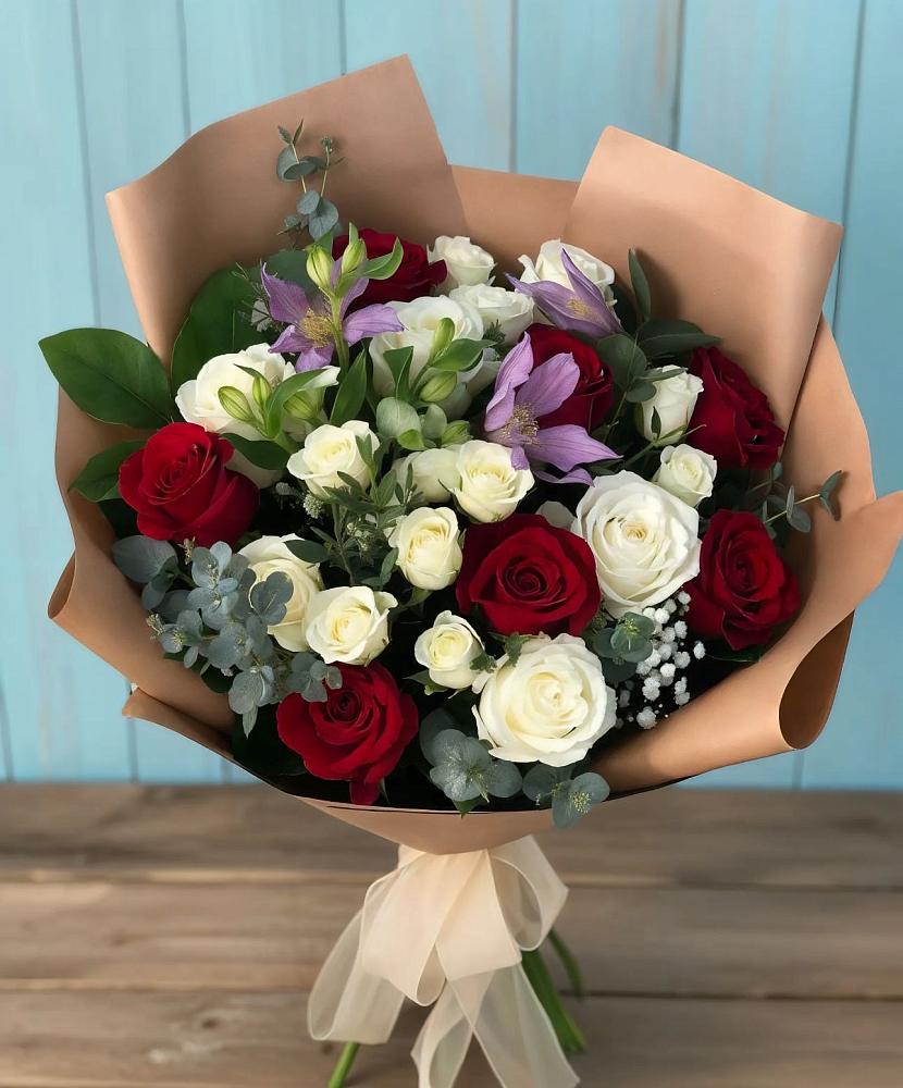 Букет цветов из: Розы и Альстромерии в Красноармейске Саратовской области