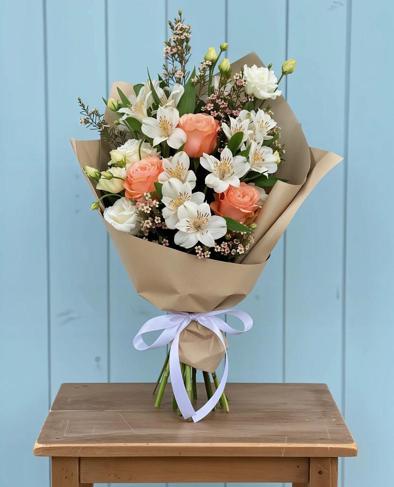 Букет цветов из: Альстромерии, Лизиантусы, Розы и Хризантемы в Красноармейске Саратовской области