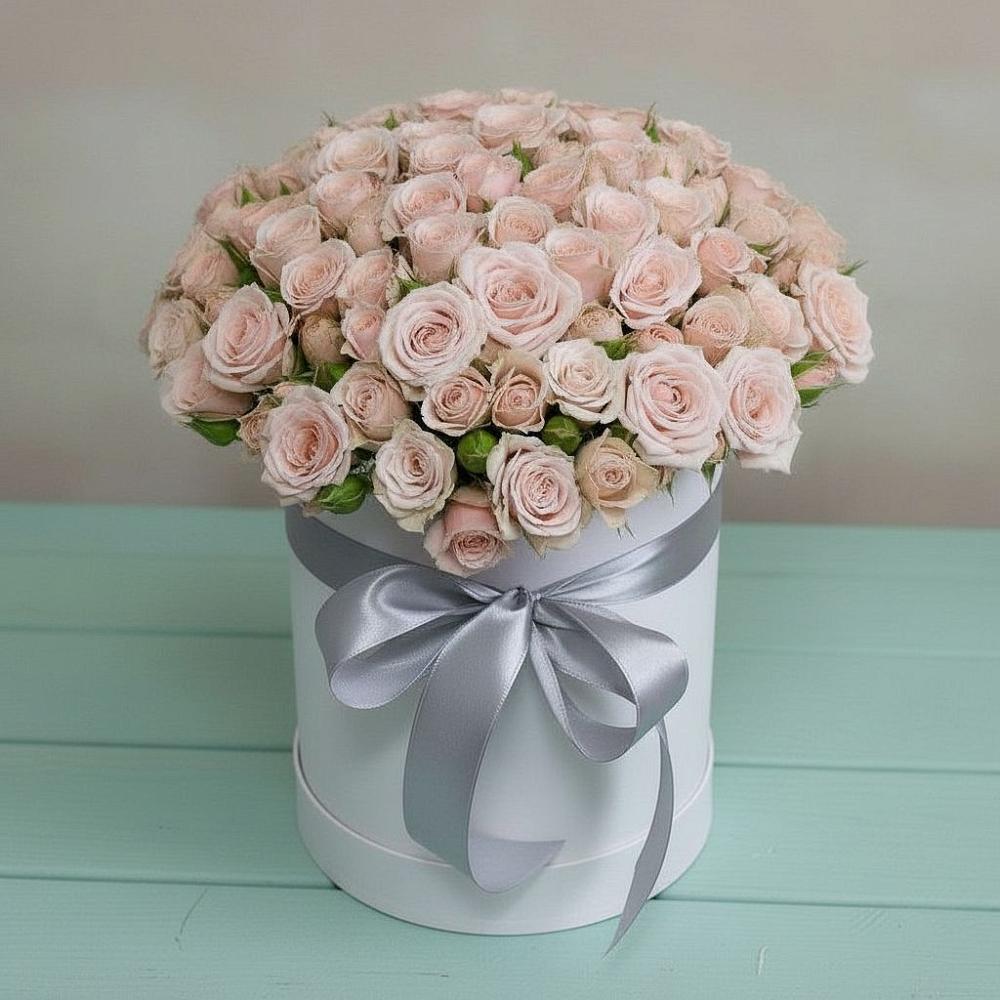 Цветочная композиция из Розы в шляпной коробке в Красноармейске Саратовской области